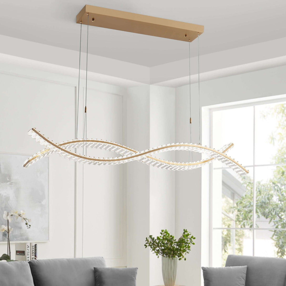 Charlotte Brushed Gold Chandelier / 40-Watt / Integrated Led